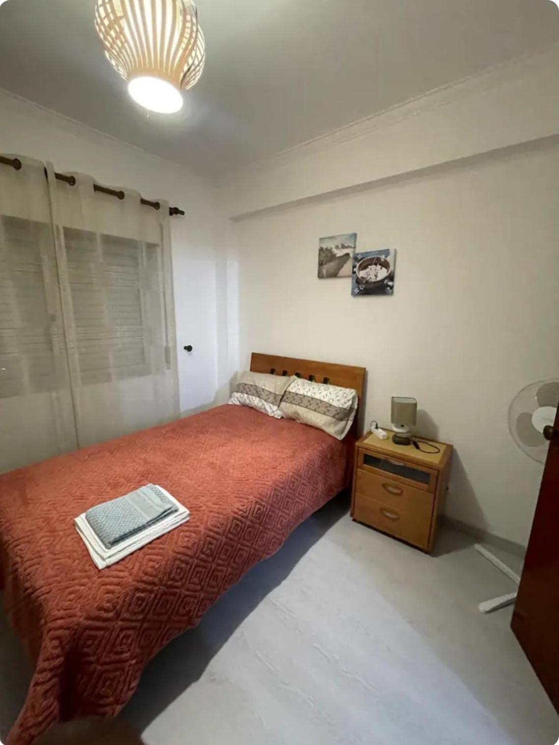 Quarto Calmo E Acolhedor Almada Exterior foto