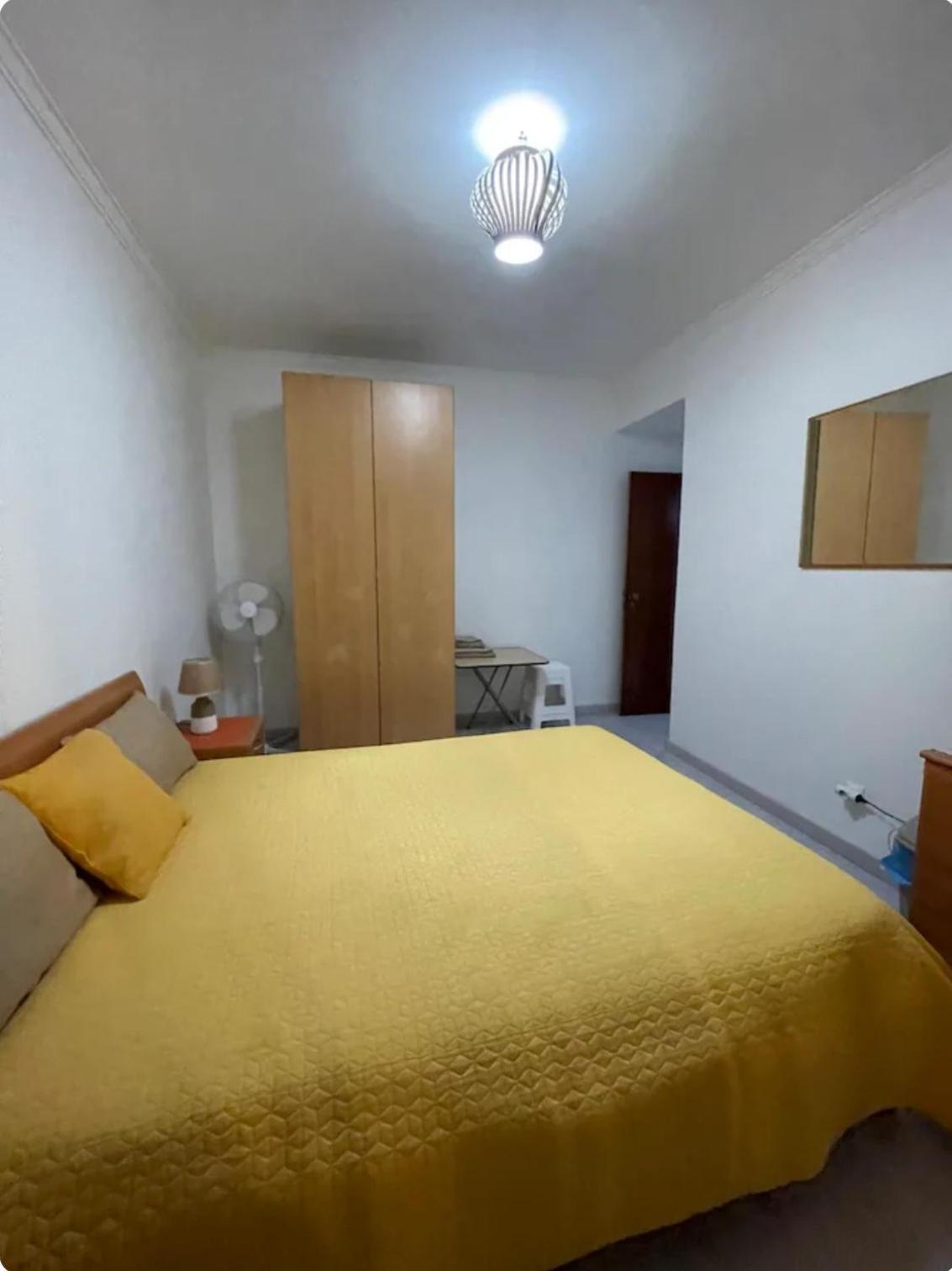 Quarto Calmo E Acolhedor Almada Exterior foto