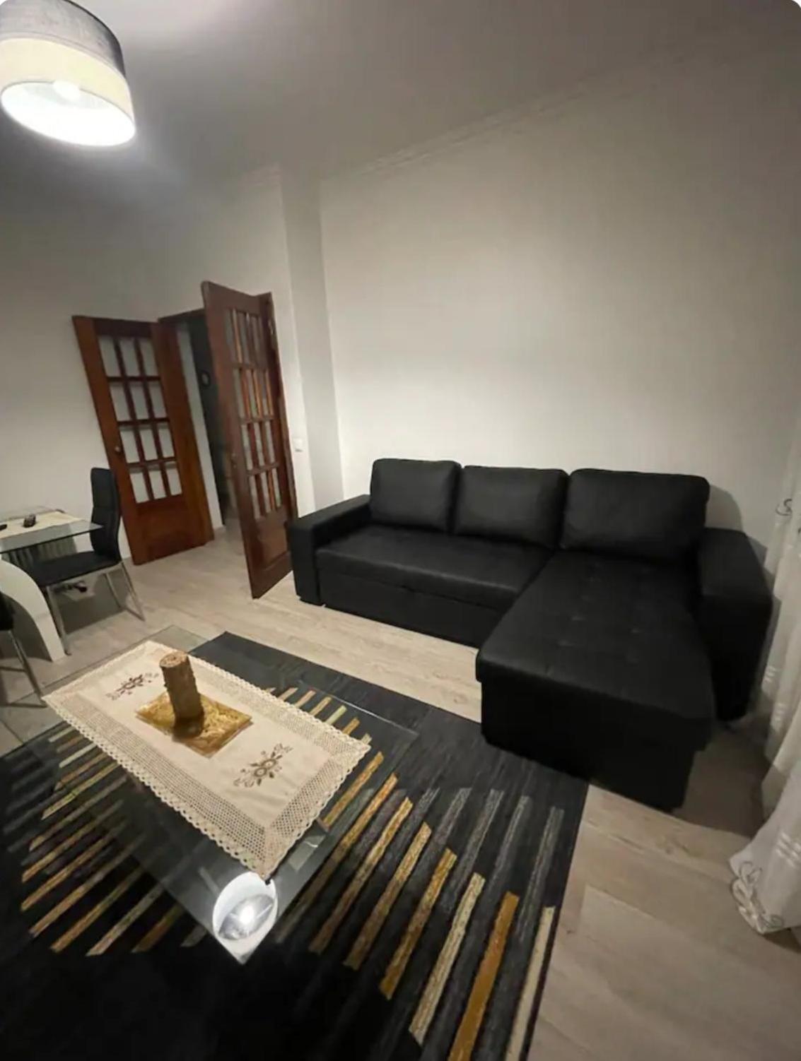 Quarto Calmo E Acolhedor Almada Exterior foto
