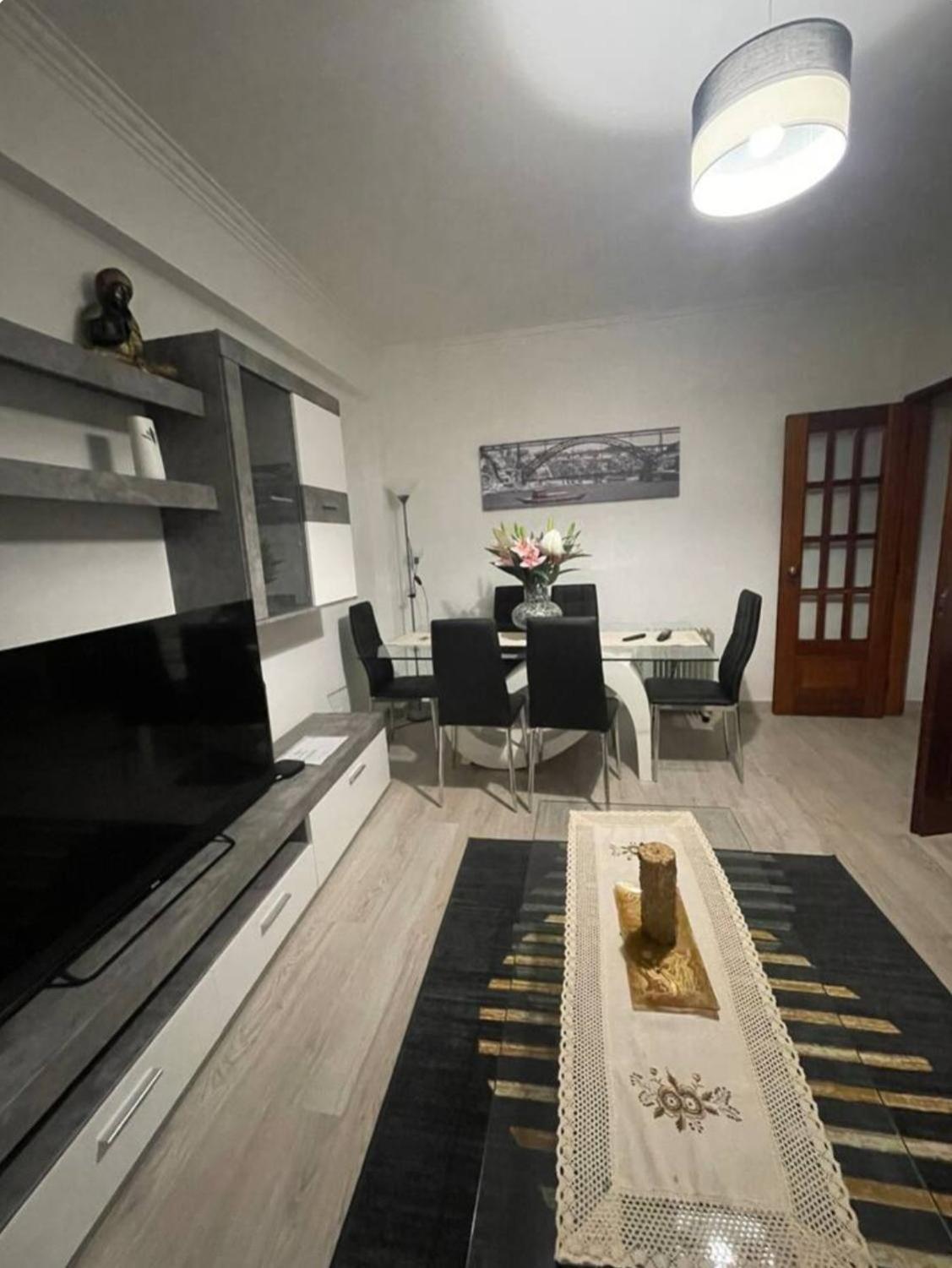 Quarto Calmo E Acolhedor Almada Exterior foto
